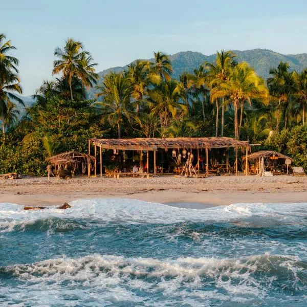 Lote 10 Tayrona Glamping，位于Guachaca的酒店