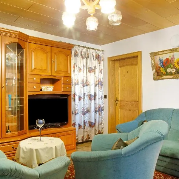 Ferienwohnungen Landhaus Strell，位于巴特格里斯巴赫的酒店