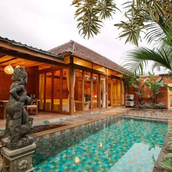 Swara Tenang Wooden Lodge，位于塔巴南的酒店