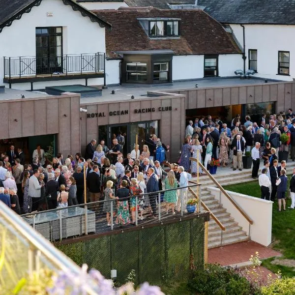 Royal Ocean Racing Club，位于West Cowes的酒店
