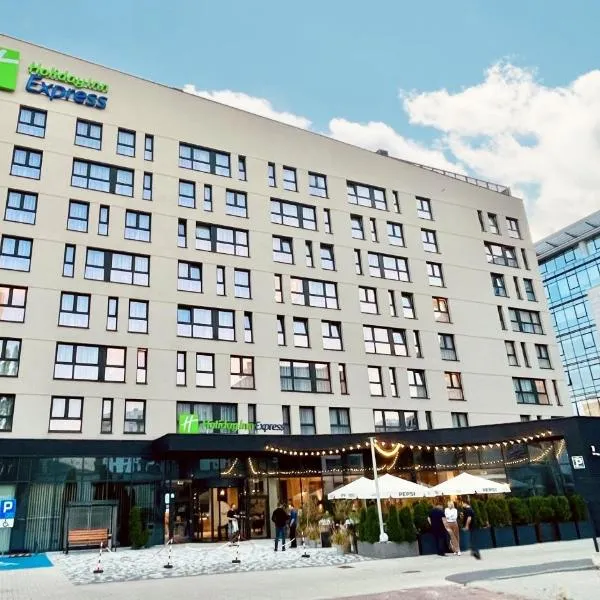 Holiday Inn Express Warsaw - Mokotow, an IHG Hotel，位于Dawidy的酒店