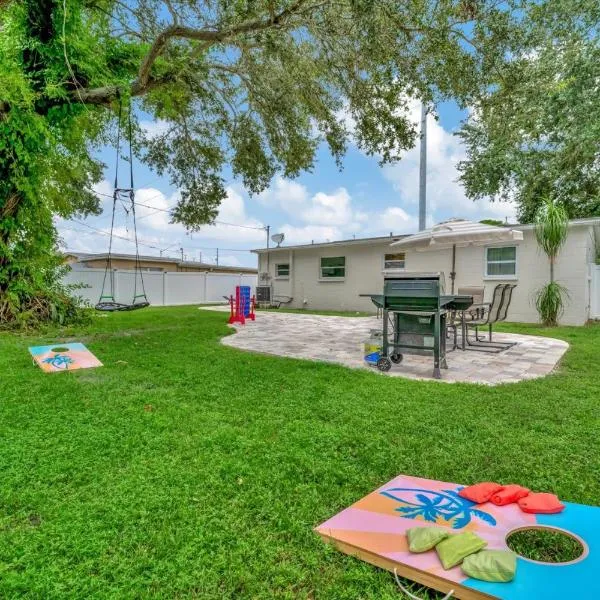 The Bardmoor a Luxury Family Retreat in St Pete，位于Seminole的酒店