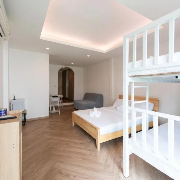 Forfam at Ekkamai，位于Khlong Toei的酒店