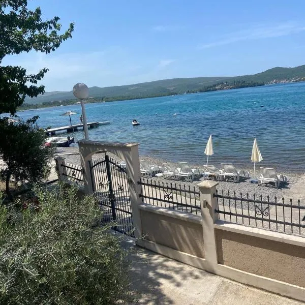 Apartmani Tivat na obali mora，位于Župa的酒店