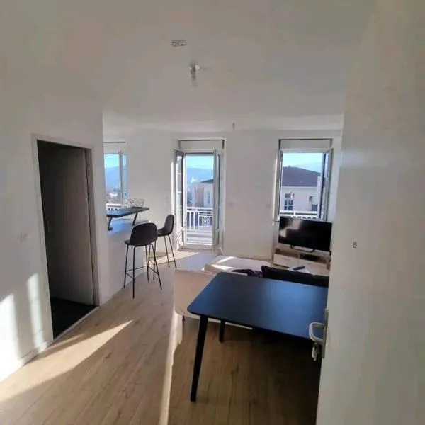 T2 saint gaudens 1er etage，位于圣戈当的酒店