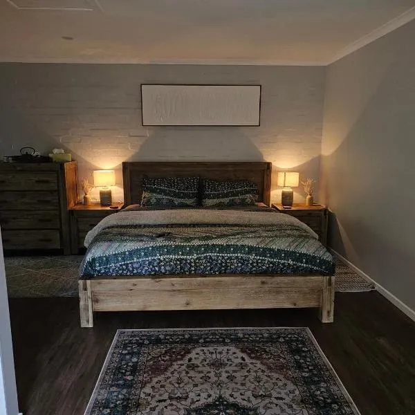 The Garden House BnB，位于Barellan Point的酒店