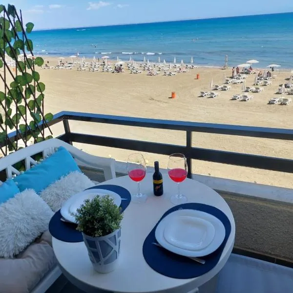 JUST on the beach Makenzy Studio，位于Scala的酒店