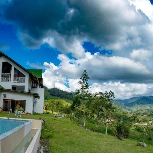 Göttlich Boutique Hotel，位于Pozuzo的酒店