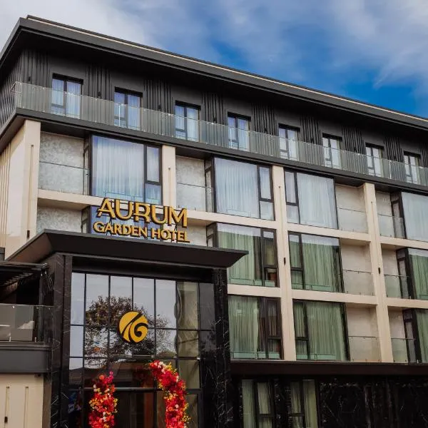 Aurum Garden Hotel，位于奇姆肯特的酒店