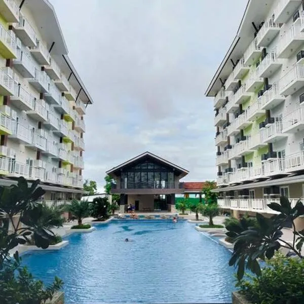 Pool View Condo 333B at Amani Grand Resort near Mactan Cebu Airport，位于Lapu-Lapu City的酒店