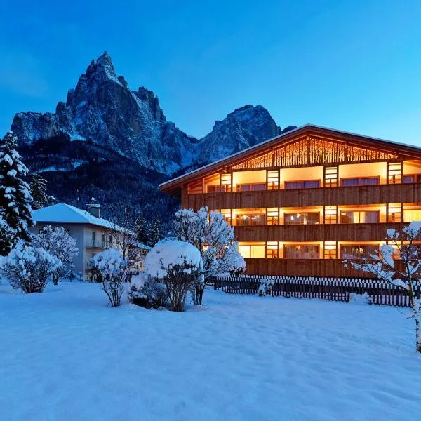 Artnatur Dolomites Hotel & Spa，位于修希的酒店