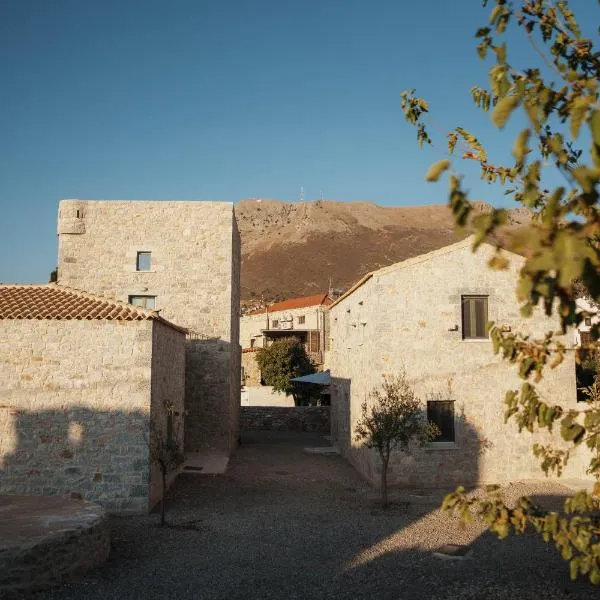 Kallis Stone Houses，位于阿里奥波利斯的酒店