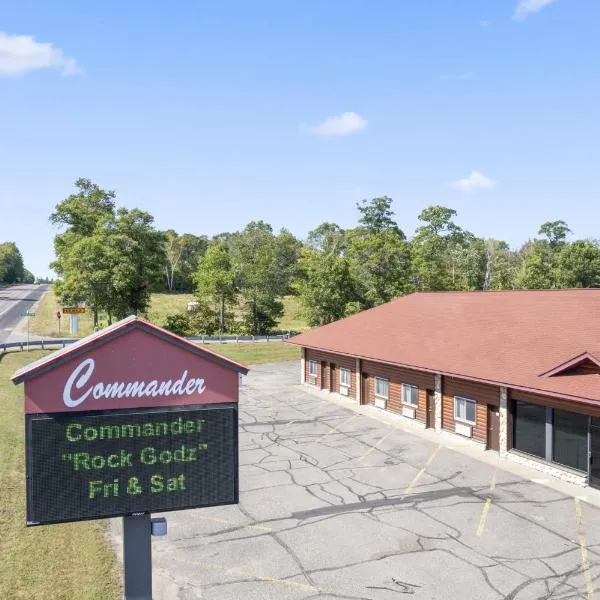 Commander Motel，位于Pequot Lakes的酒店