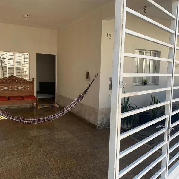 Casa na praia do centro，位于马拉塔伊济斯的酒店