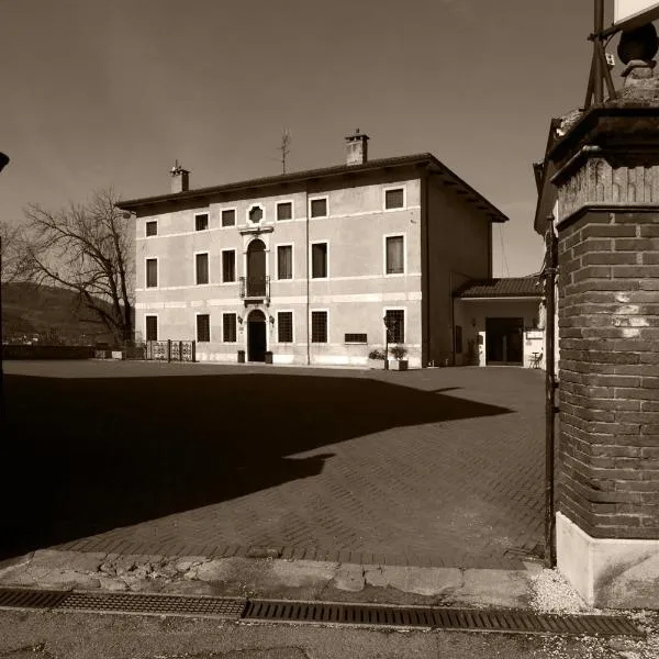Albergo Ristorante Giulietta e Romeo，位于Perarolo的酒店