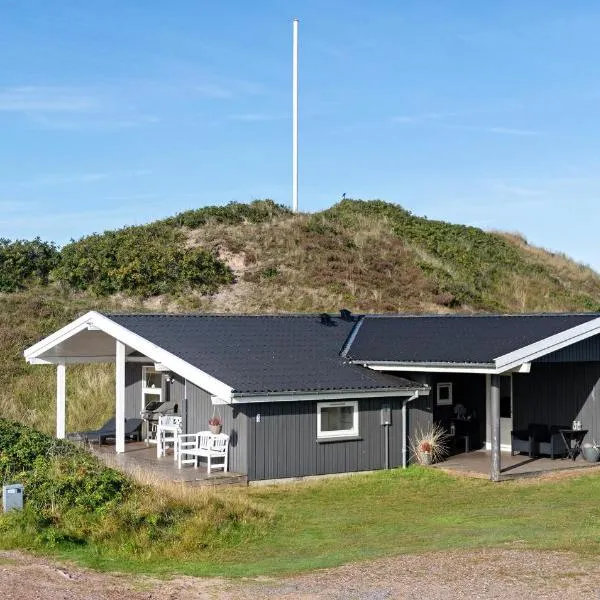 Stunning Home In Fanø With House A Panoramic View，位于森讷霍的酒店