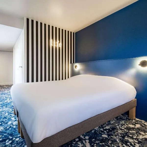 greet Hotel Paris 13 Porte d'Italie，位于莱克朗兰比塞特尔的酒店