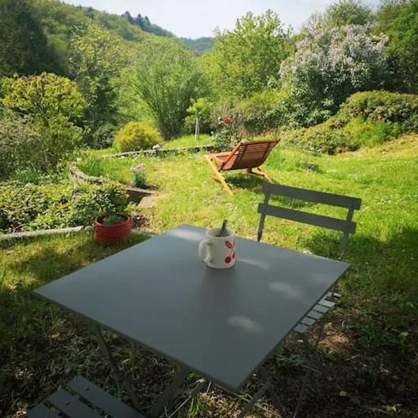 Confortable maison à la campagne，位于Les Fougères的酒店