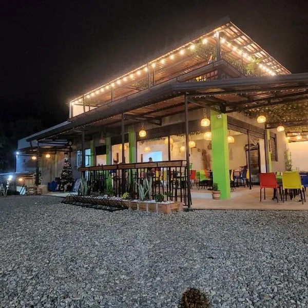 Hotel Cartago Portal Mágico Cafetero，位于卡塔戈的酒店