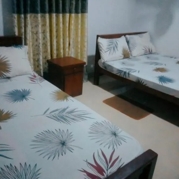 Chathuni Holiday Home，位于阿努拉德普勒的酒店