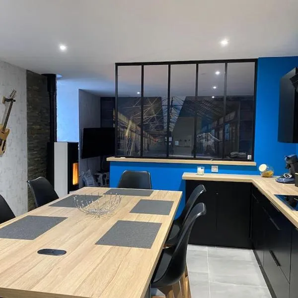 Jolie maison rénovée，位于Poulangy的酒店