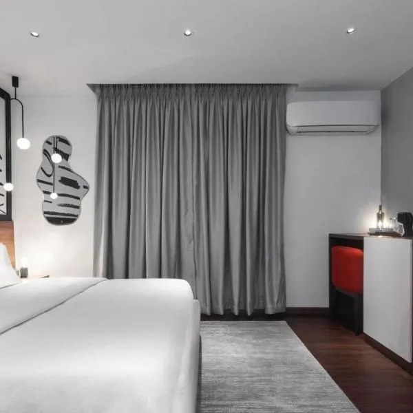 Ivy Lush Hotel，位于瓦里的酒店