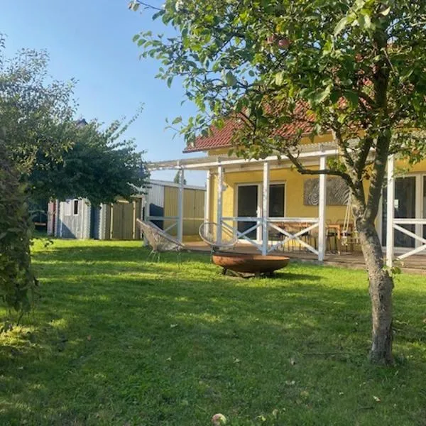 Familien Ferienhaus im Grünen in direkter Nähe zum Nürburgring，位于Kempenich的酒店