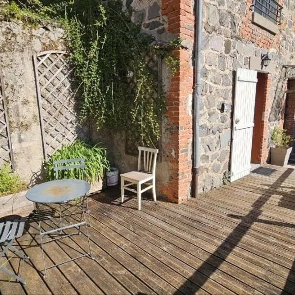 Appartement au cœurs d'Aurillac，位于欧里亚克的酒店