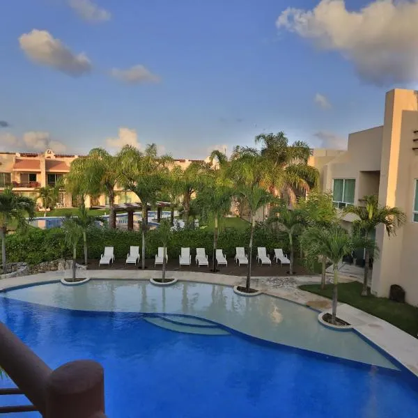 Coral Maya Stay Suites，位于阿文图拉斯港的酒店