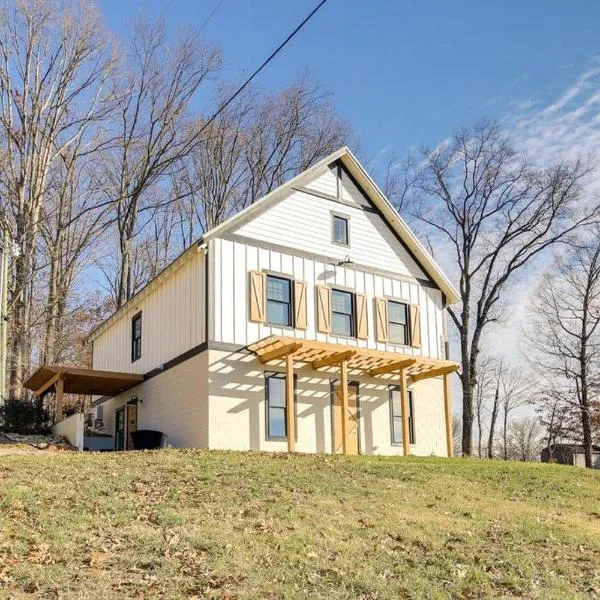 Luxury Barndo 2AS EuropeStyle Farm Stay Fresh Eggs，位于Jefferson City的酒店