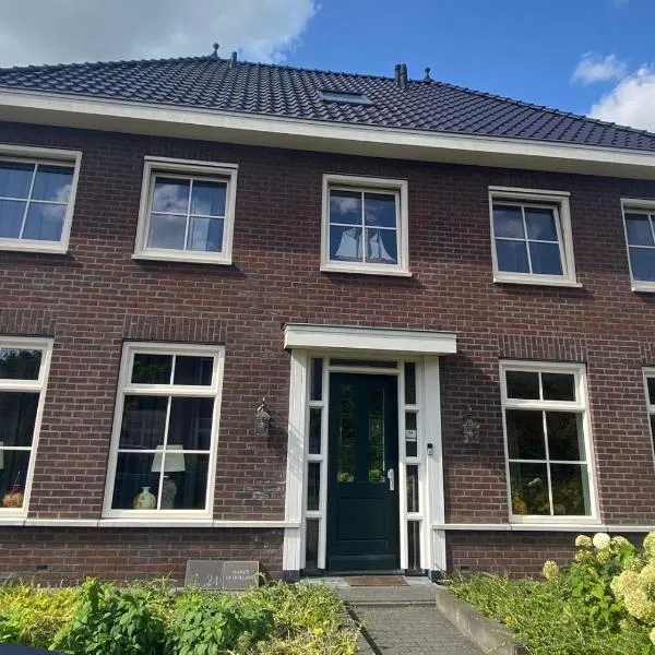 B&B nancy in holland，位于阿尔滕的酒店