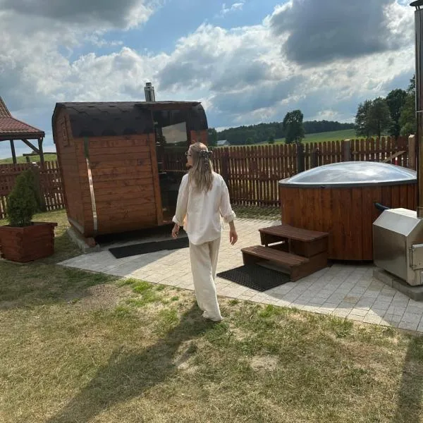 Pod skrzydłami，位于米沃姆温的酒店