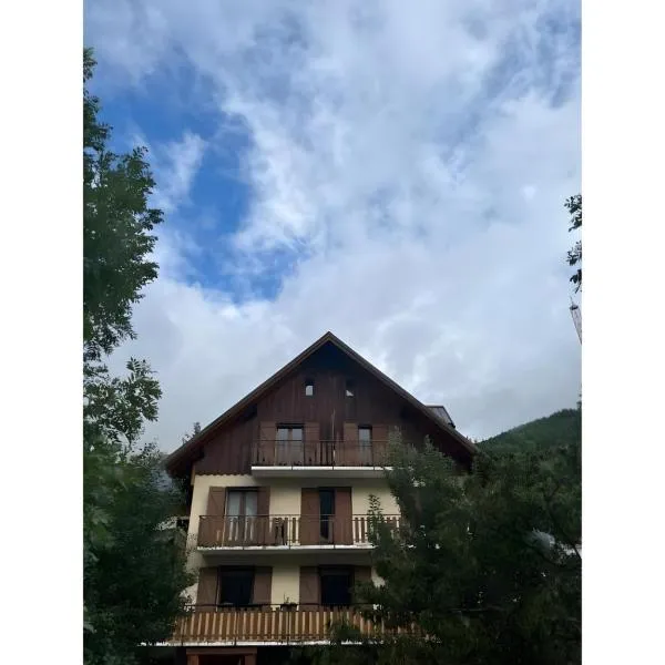 Chalet Moulinot，位于瓦卢瓦尔的酒店
