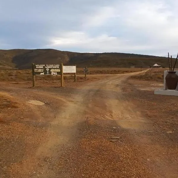 Cowboy's Hill - Karoo Tented Campsite with a View，位于巴里代尔的酒店