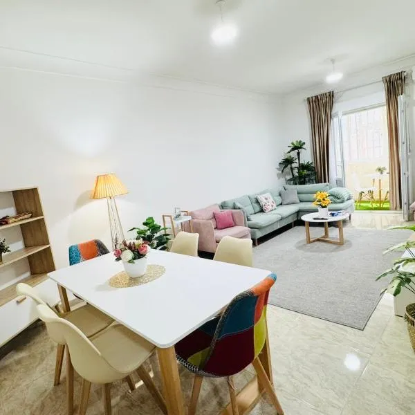 Appartement F5 spacieux équipé haut standing Mahelma Alger，位于阿尔及尔的酒店