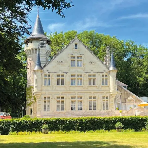 Château Picol entre Futuroscope et Châteaux de la Loire，位于Boussageau的酒店