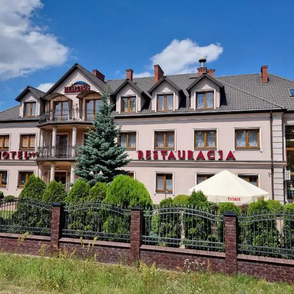 Hotel Hesperus，位于缅济热茨的酒店