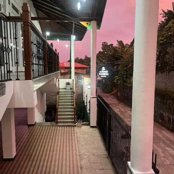 The kandy downtown，位于Katugastota的酒店