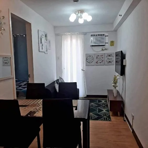 Arezzo Place Davao - Condo Rentals WITH FREE POOL, 200MBPS CONNECTION，位于Lanang的酒店