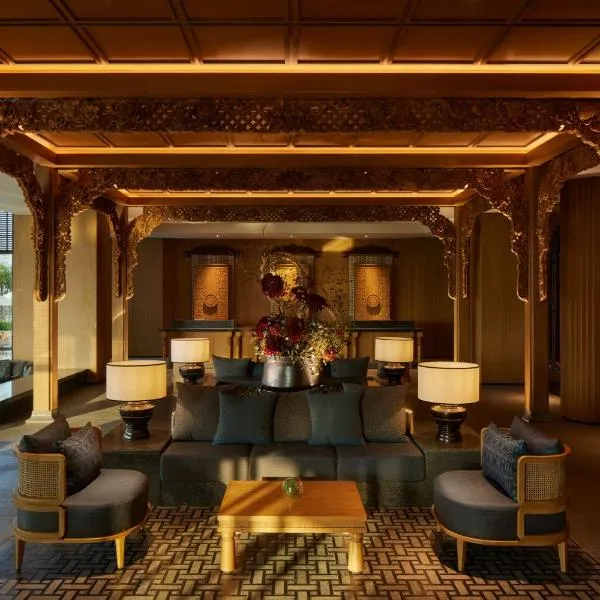 Hotel Tentrem Jakarta，位于塞尔蓬的酒店