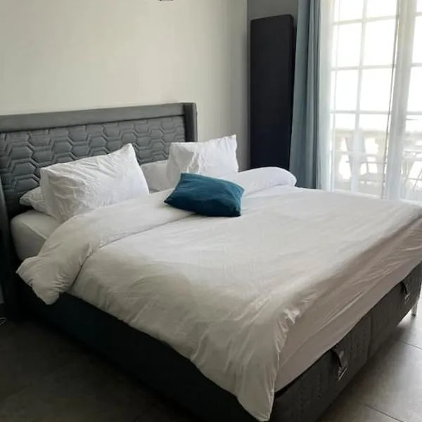 Appartement Élégant proche RER/ CDG / Parc des Expos，位于塞夫朗的酒店