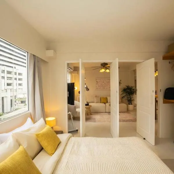 Cozy 2-bedroom apartment in Silom city center - 6A，位于邦拉的酒店
