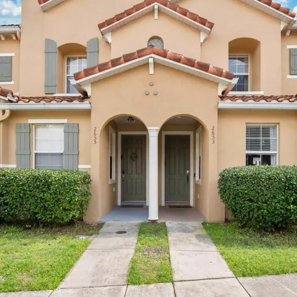 Family Friendly Townhome Near Attractions，位于奥兰多的酒店