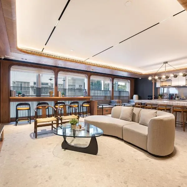 Dash Living on Queen's,位于香港的酒店