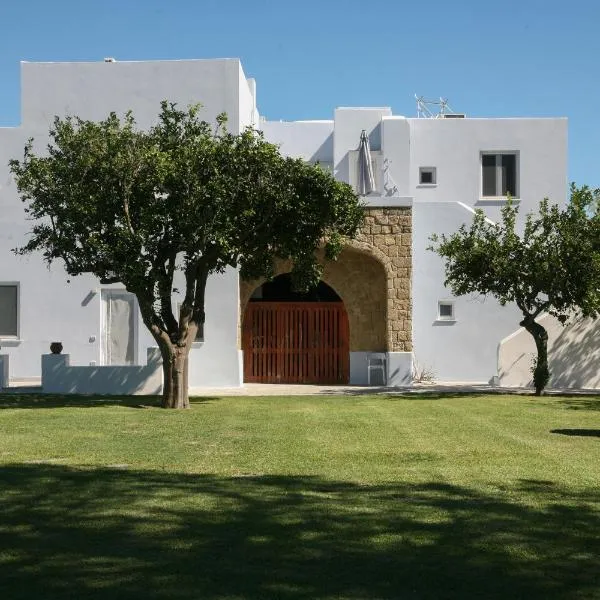 Il Carrubo，位于普罗奇达的酒店