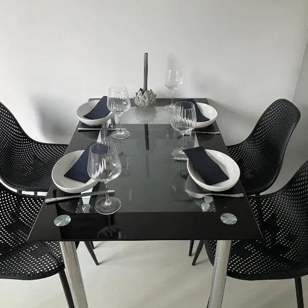 Fancy Bungalow Rand Hamburg，位于亨施泰特-乌尔茨堡的酒店