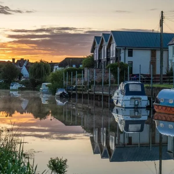 Riverside Cottage，位于图克斯伯里的酒店