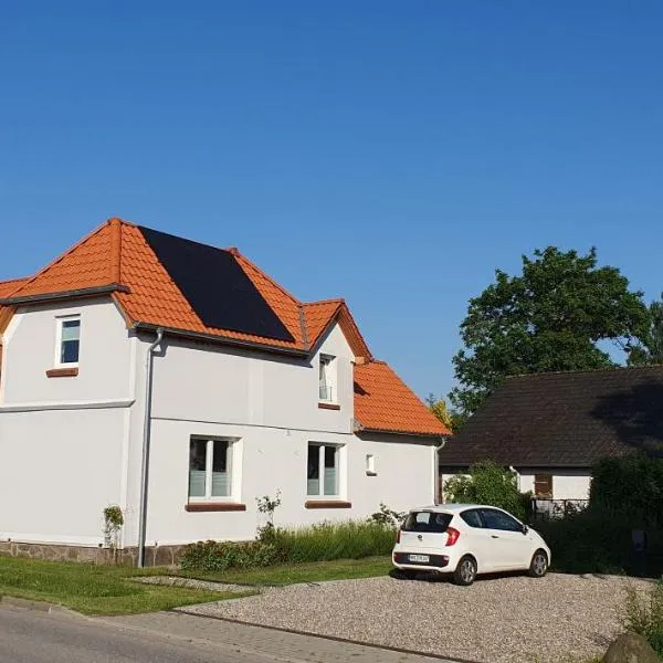 Haus Hinz 3-Zi Fe-Wo an der Ostsee，位于Kalkhorst的酒店