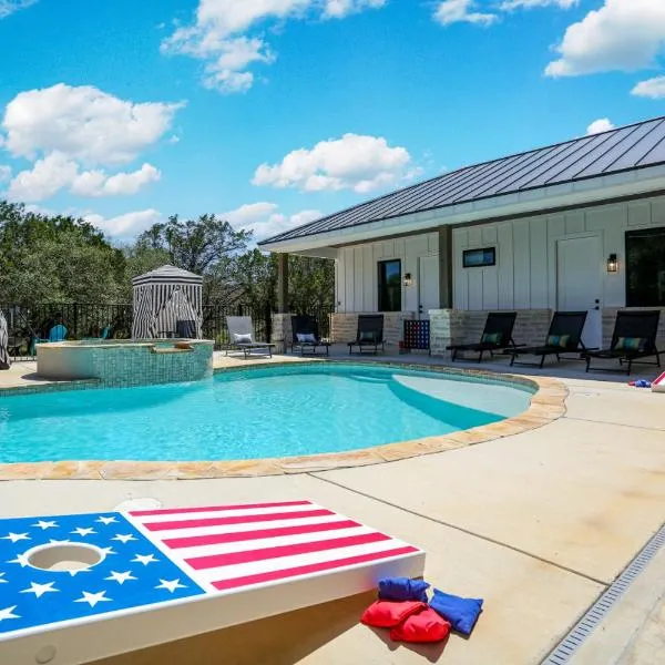 Heated Pool Movie Theater Hot Tub Games Sleeps 28，位于康肯的酒店