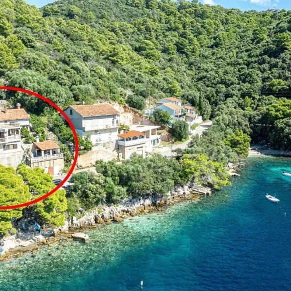 Apartments by the sea Ubli, Lastovo - 8344，位于Ubli的酒店